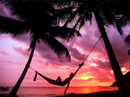 开理发店还是奶茶店好呢女生，开理发店还是奶茶店好呢